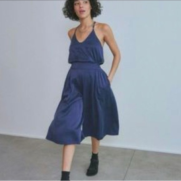 NEW NWOT💙 Lunya Washable Silk Wide Leg Crop Pant Set Pajamas in Deep Blue Small - Picture 3 of 8